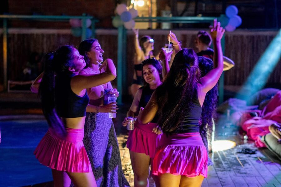 Krabi Pub Crawl - Join Nomads For The Best Night in Ao Nang! - Who will enjoy this night in Ao Nang?