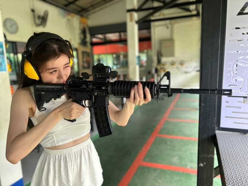 Krabi shooting range(.22 LRM4, .10 bullet) - Firearm options and the package question