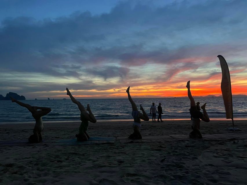 Krabi: Sunset Yoga Balance Join-in Class - What happens during the 90-minute class