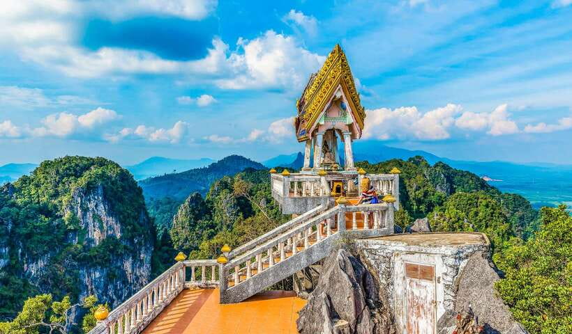 Krabi: Tiger Cave Temple, Emerald Pool and Hot Springs Tour - Guides, vans, and the value of a small group