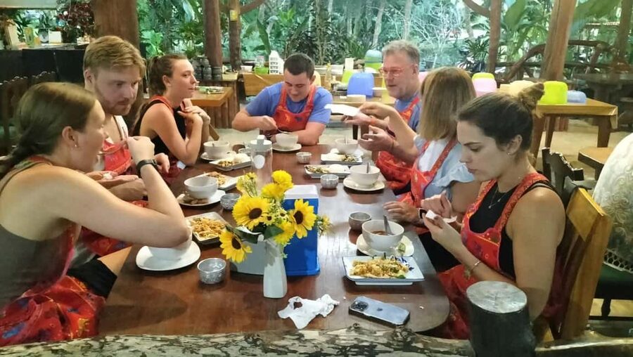 Krabi: Traditional Thai Cooking Class with Local Chef - Fresh ingredients and recipes for home