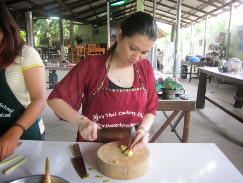 Krabi: Ya's Cookery Late Afternoon Thai Cooking Class - Eating the Food You Prepared
