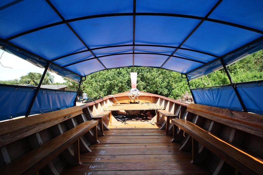 Lanta's Hidden Gems: 4 Islands by Traditional Longtail Boat - Koh Maa, bats, and fish at the final stop