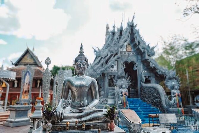 Long Neck Village, Silver Temple & Chiang Mai Top Cultural Sites - The songthaew ride is part of the bargain