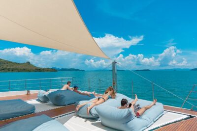 Luxury Boat to James Bond Islands with Lunch and Sunset Dinner