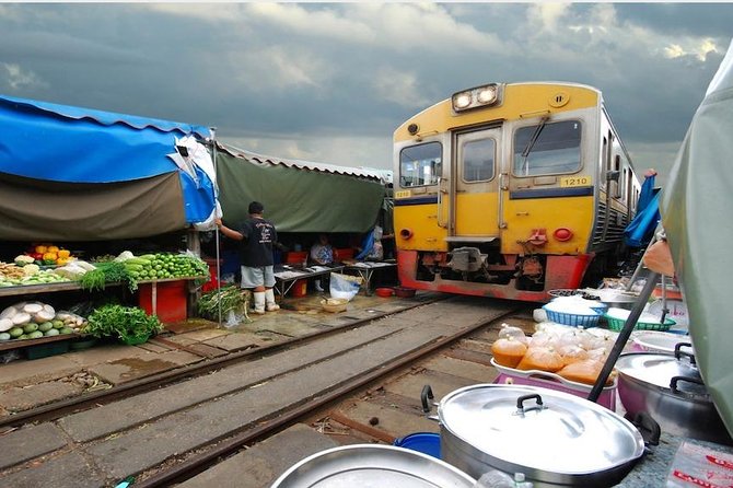 Maeklong & Damnoen Saduak Markets: Railway & Floating Market Tour - Why these two markets make a useful Bangkok day trip