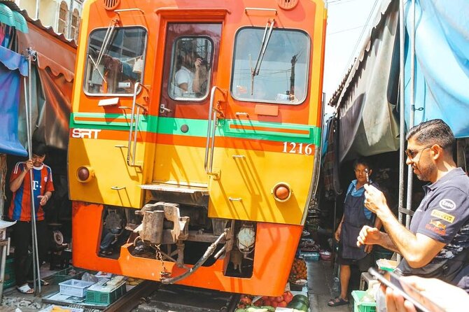 Maeklong Railway Market and Damnoen Saduak Floating Market Tour From Bangkok - Starting at River City Bangkok at 8:30 a.m.