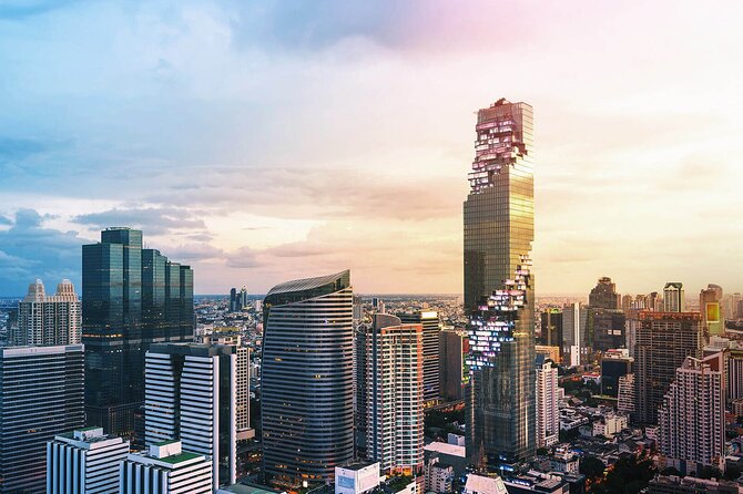 Mahanakhon Skywalk Tower Tickets - Arriving at King Power Mahanakhon