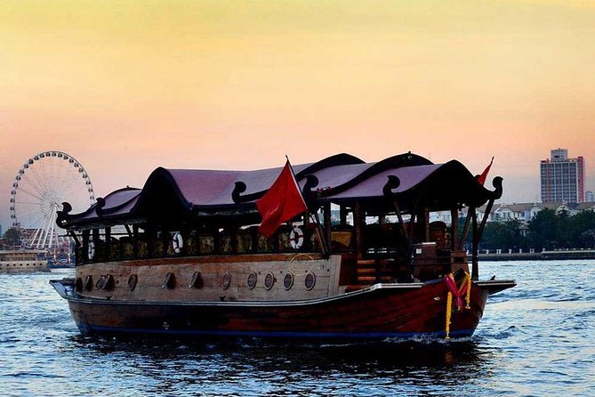 Manohra 5-Star Luxury Dinner Cruise with Pre-Canapés in Bangkok - The four-course Thai dinner