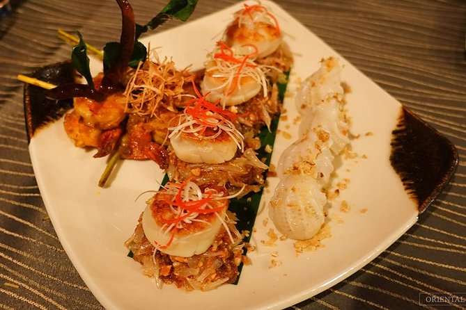 Manohra 5-Star Luxury Dinner Cruise with Pre-Canapés in Bangkok - Drinks, alcohol, and what the price covers