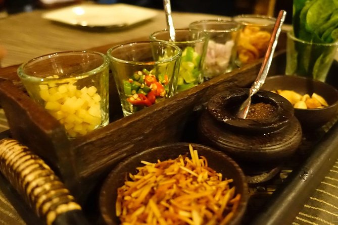 Manohra 5-Star Luxury Dinner Cruise with Pre-Canapés in Bangkok - The Chao Phraya after sunset