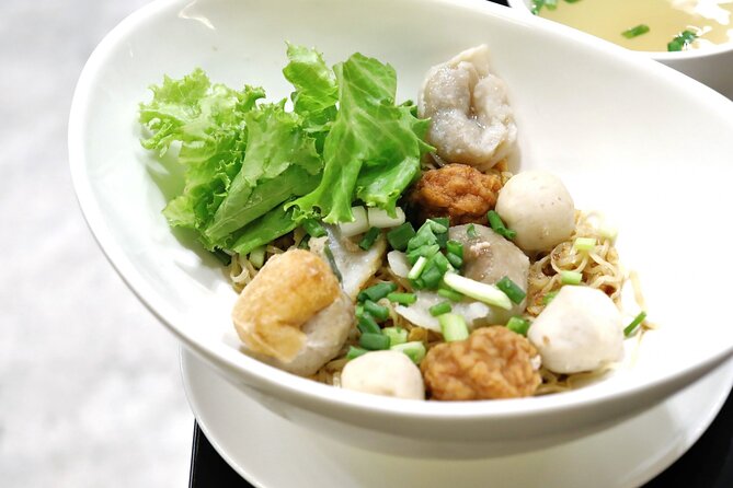Michelin Guide Street Eats by Tuk Tuk: Bangkok Night Tour - Rajadamnoen Avenue and Bangkok beyond the food