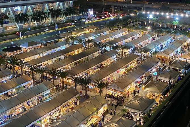 Night life in Bangkok - Jodd Fairs Train Night Market(Joint) - Shopping at Rama 9, and what not to expect
