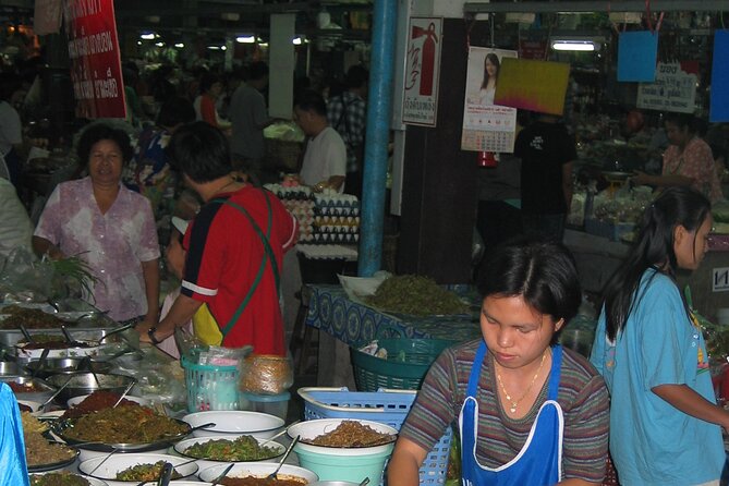 No.1 Chiang Mai: Historical City Bike Tour - Temples and pagodas along the route