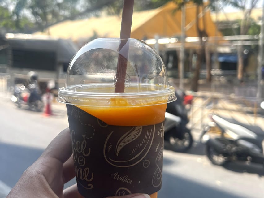 No Diet Club - Local food tour in Bangkok with many tastings - Vegetarian visitors need to plan ahead