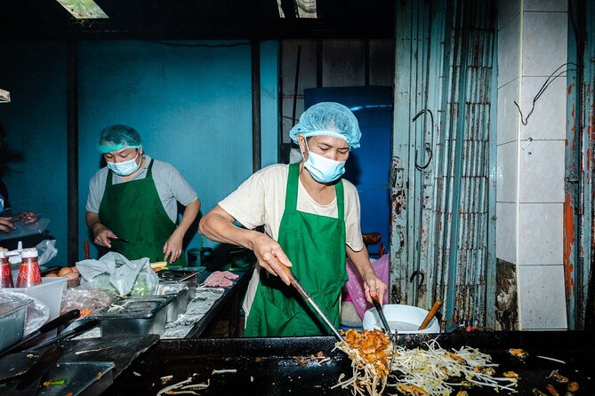 Old Siam Bangkok Food Tour with 15+ Tastings - The food: familiar comfort and new discoveries