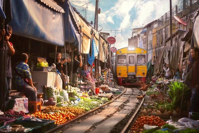 One Day Bangkok Everything - Damnoen Saduak Floating Market for two hours