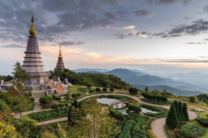 One day Doi Inthanon National Park & Trekking on Kew Mae Pan - The guide can make or break this day