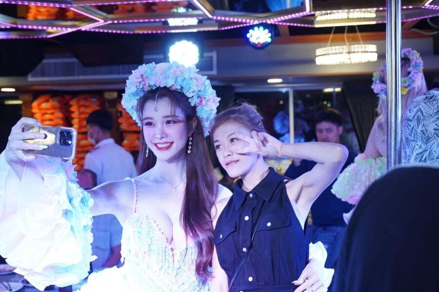 Pattaya: All Star Dinner Cruise, Cabaret Show & Beer Buffet - Key things to know before booking