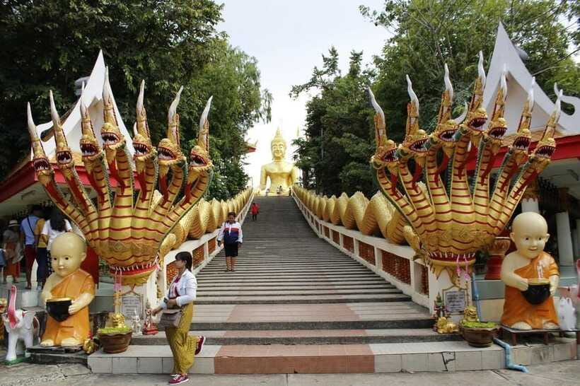 Pattaya: Buddha, Floating Market, Gems Museum Tour & Lunch - Pattaya Floating Market: local color with a time limit