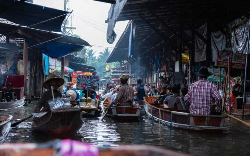 Pattaya: Buddha, Floating Market, Gems Museum Tour & Lunch - Lunch: good value only when you select it