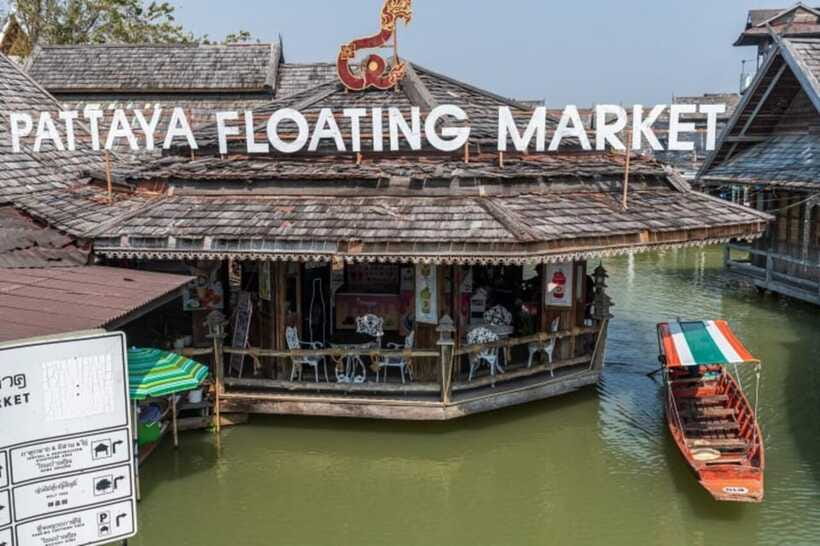 Pattaya: Buddha, Floating Market, Gems Museum Tour & Lunch - Gems Gallery Pattaya and the jewelry presentation