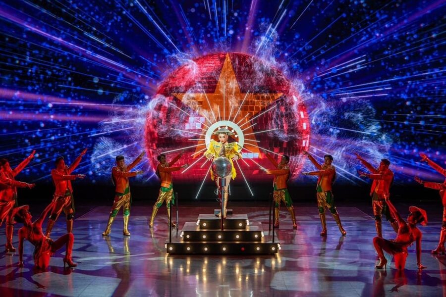 Pattaya: Colosseum Show Experience - What the audience response tells you