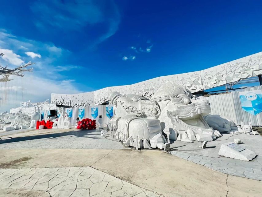 Pattaya: Frost Magical Ice of Siam Entry Ticket - The ice glass and complimentary soft drink