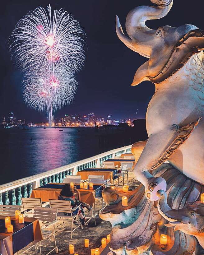 Pattaya: King Seafood Buffet Package - Drinks, Thai flavors, and the 90-minute rhythm
