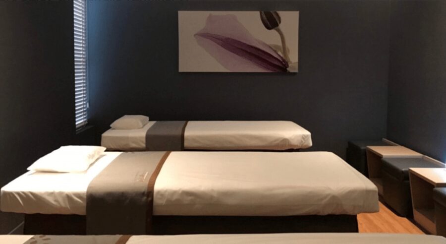 Pattaya: Let's Relax Spa Pattaya Terminal 21 E-Voucher - Wheelchair access and practical comfort