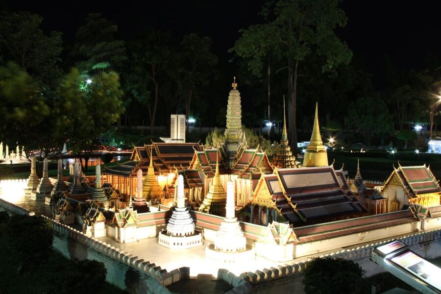 Pattaya: Mini Siam Entry Ticket - Accessibility needs a careful check