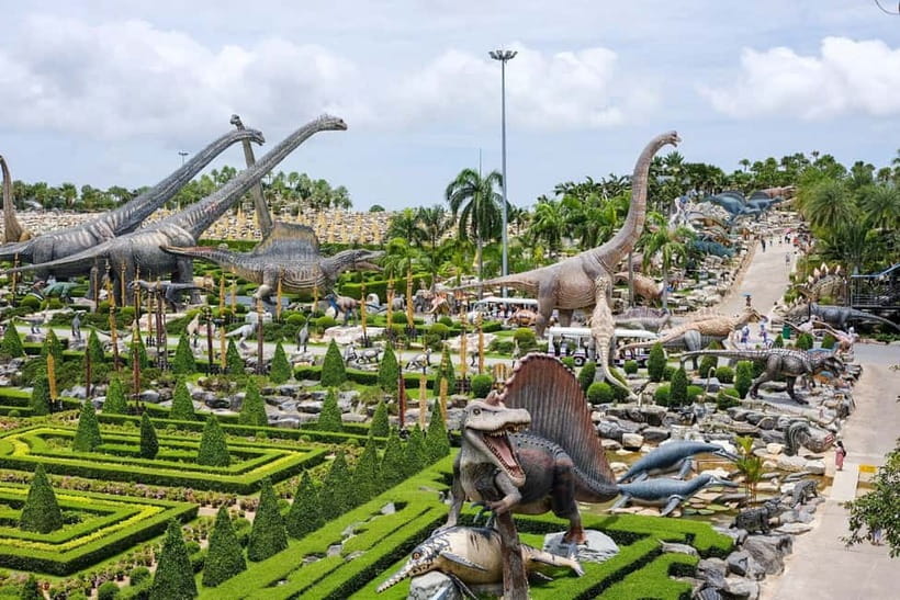 Pattaya: Nong Nooch Tropical Garden Ticket - Moving through orchids, blossoms, and botanical gardens