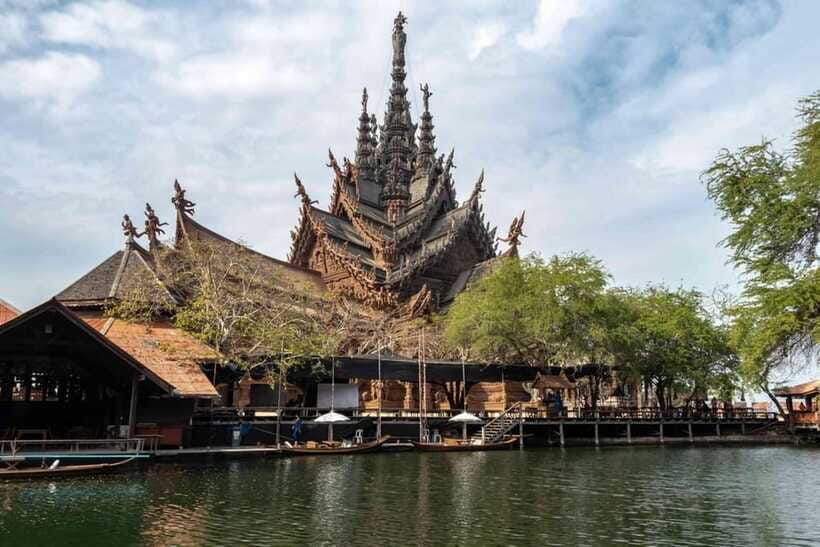 Pattaya: The Sanctuary of Truth Entry Ticket with Transfer - A cultural visit, not just a photo stop