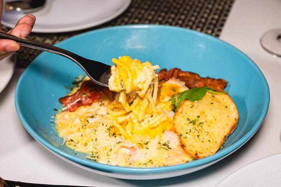 Pattaya: The Sky 32 at Grande CentrePoint Hotel - Service that adds polish to the evening