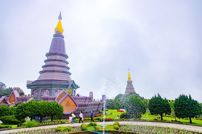 Pha Dok Siew Nature Trail & Doi Inthanon National Park From Chiang Mai - King and Queen Pagodas with a dress code