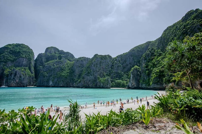 Phi Phi: 7 Island Longtail Boat Snorkeling Tour with Sunset - Sunset on the return ride
