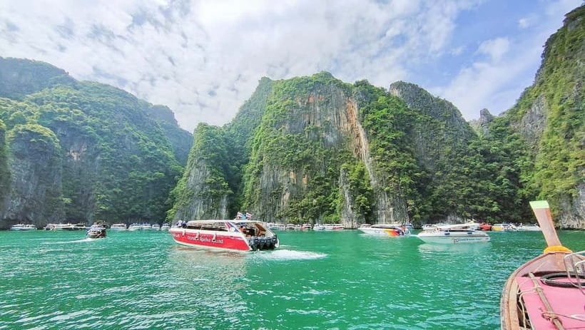 Phi Phi: Half Day Long Tail Boat to Maya Bay - Monkey Beach: quick wildlife viewing
