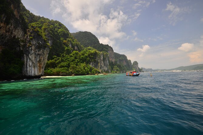 Phi Phi, Maya Bay, & Khai Islands Premium Trip from Phuket - The speedboat ride is part of the experience