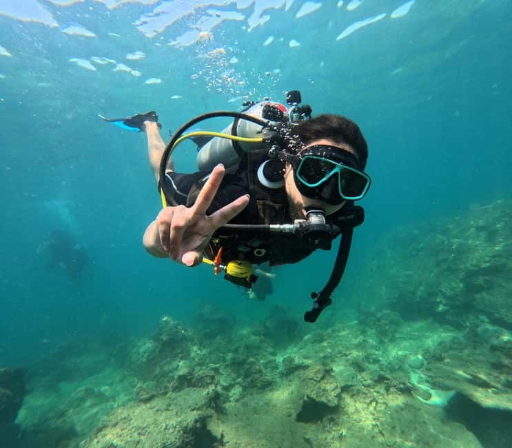 Phuket: 3 Khai Islands Speedboat Tour- Snorkeling & Relaxing - Khai Nui: good snorkeling from the boat