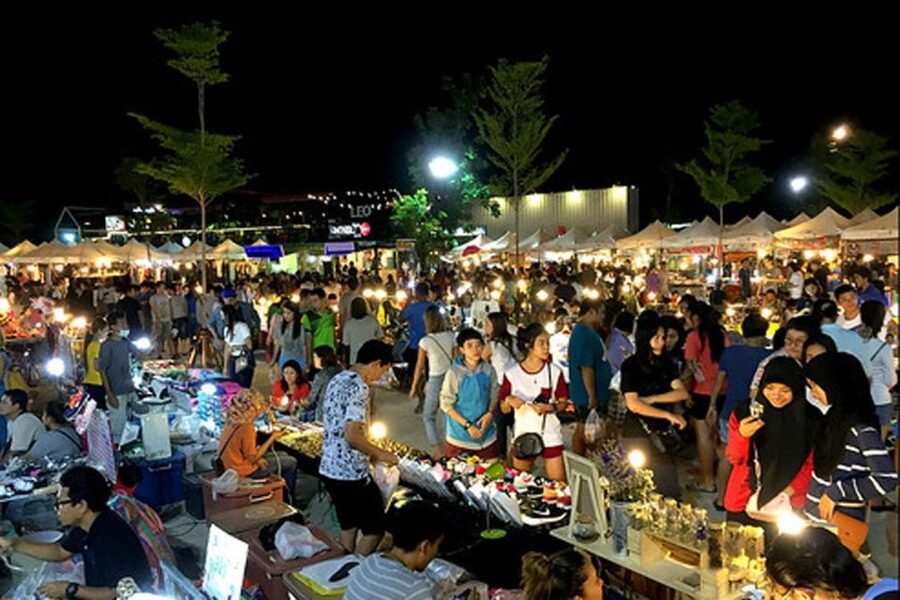 Phuket: Amazing Sunset View & Local Market Tour - Who will enjoy this Phuket evening?