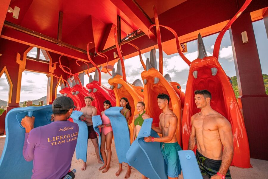 Phuket: Andamanda Water Park Ticket - Lockers, towels, cabanas, and extra costs