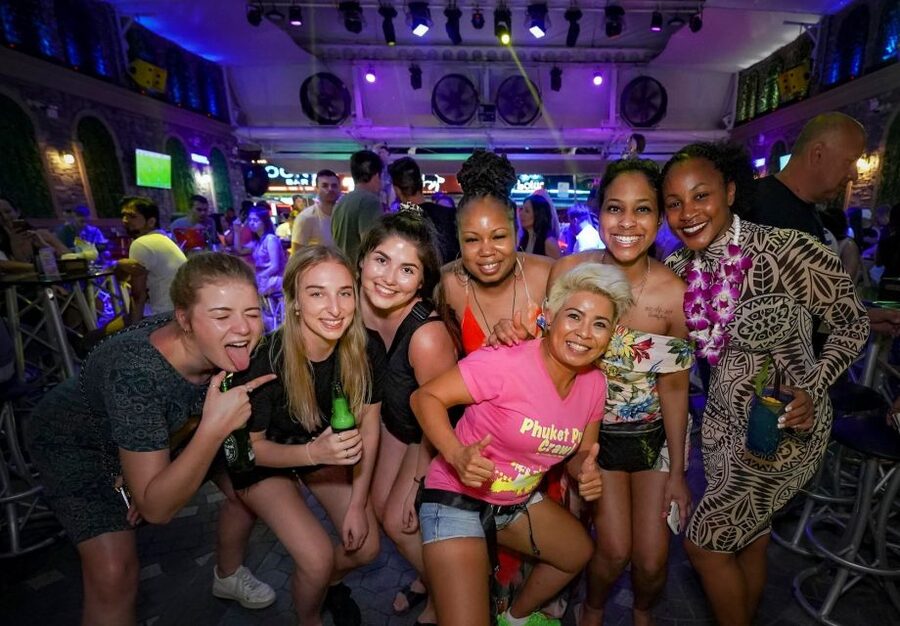 Phuket: Bar Crawl Tour - Meeting at Heroes Bar at 9:30 PM