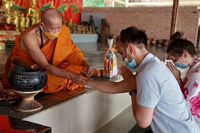 Phuket City Tour – Old Town, Local Food, Temple & Viewpoint - Guides, drivers, and the small-group experience