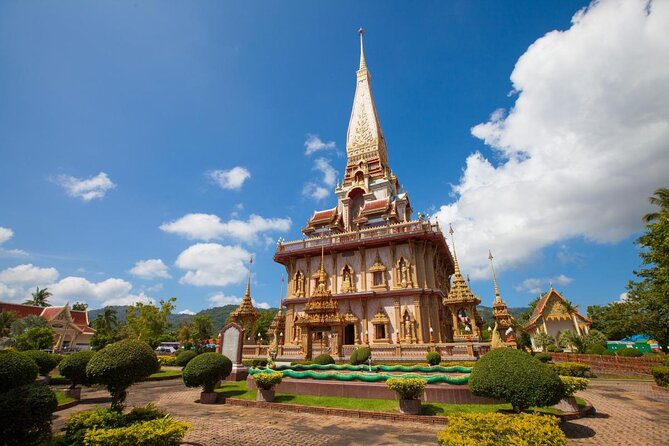 Phuket City Tour with Wat Chalong, Big Buddha & Famous Viewpoints - Karon Viewpoint and Phuket’s famous triple-bay view