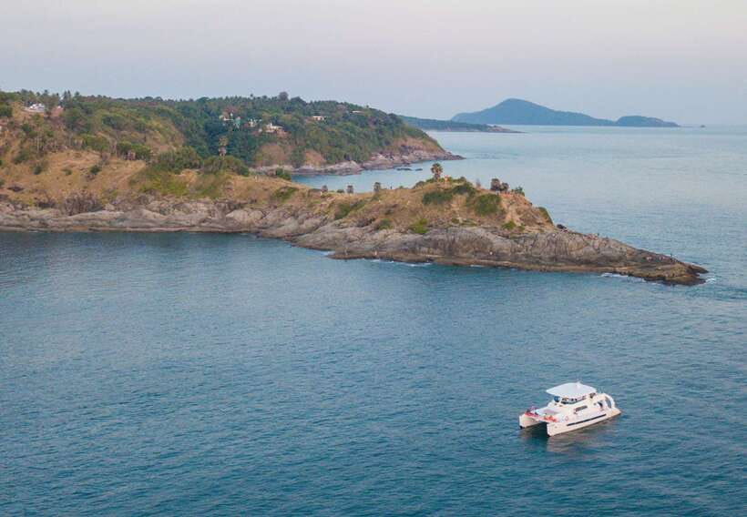 Phuket: Coral Yacht Boat Tour to Coral Island with Sunset - Boarding the yacht or speedboat