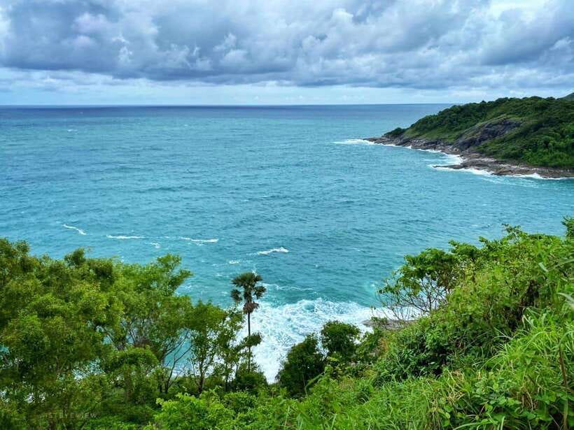Phuket: Half-Day Viewpoint, Big Buddha and Wat Chalong Tour - The cashew-nut stop is brief and commercial
