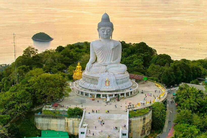 Phuket: Half-Day Viewpoint, Big Buddha and Wat Chalong Tour - Karon View Point gives you the classic Phuket postcard