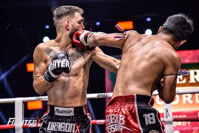 Phuket: Patong Boxing Stadium Muay Thai Match Ticket - Food, drinks, and the complimentary T-shirt