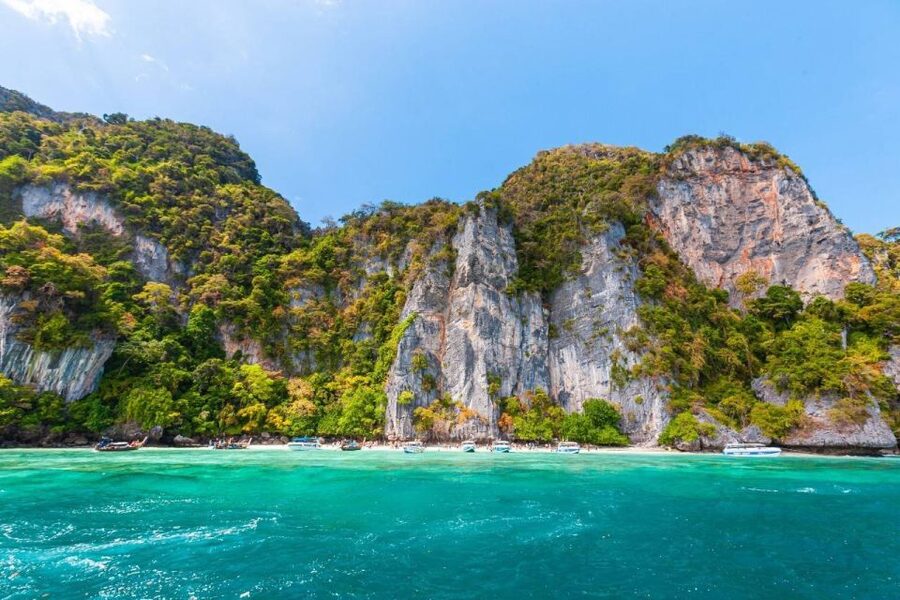 Phuket: Phi Phi Islands and Maya Bay Day Trip with Lunch - Why this $34 island trip offers good value