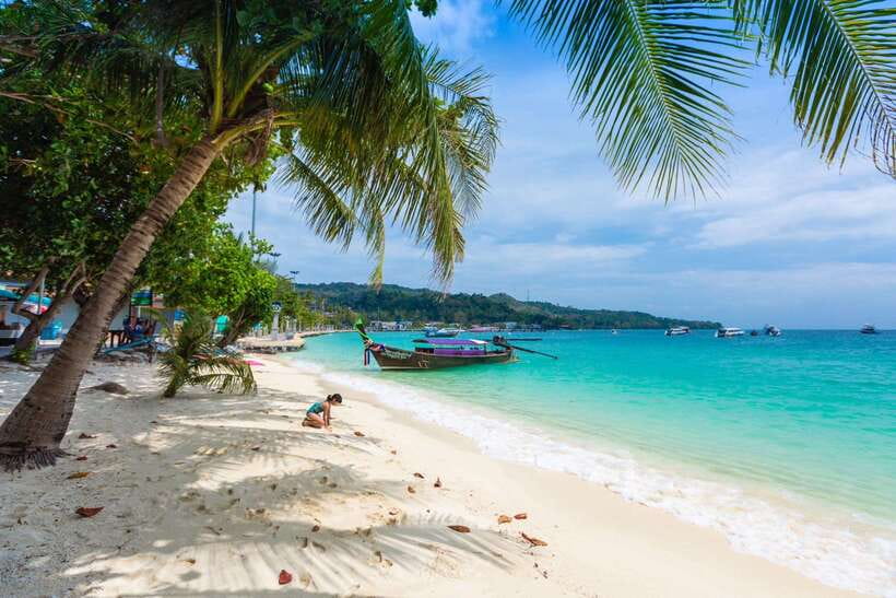 Phuket: PhiPhi, Maya Bay & Khai Island Day Tour with Lunch - Snorkeling in the Phi Phi waters